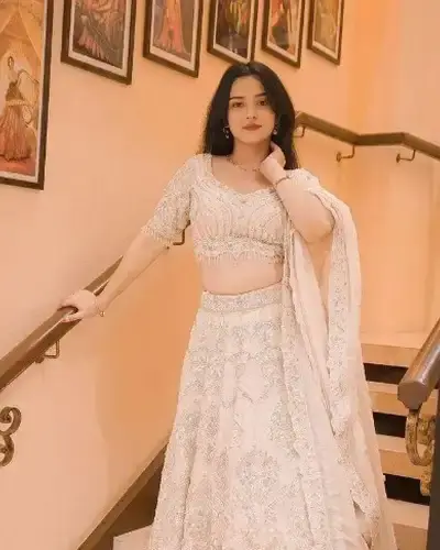 Escort Chanderi